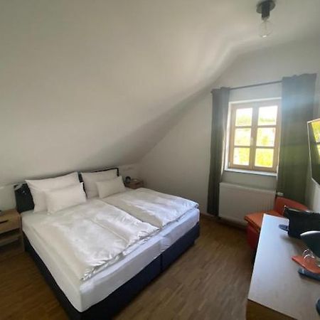 Altstadthotel Alt & Jung Регенсбург Екстериор снимка