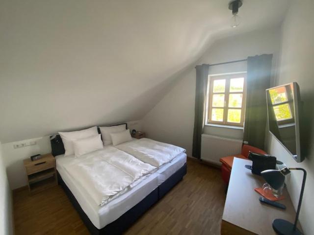 Altstadthotel Alt & Jung Регенсбург Екстериор снимка